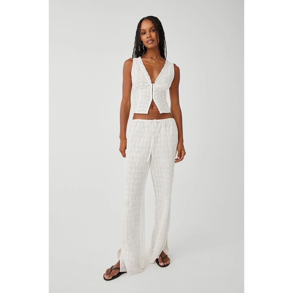 Frankies Daisy‎ Eyelet Low Rise Pant In White Women's Size XL